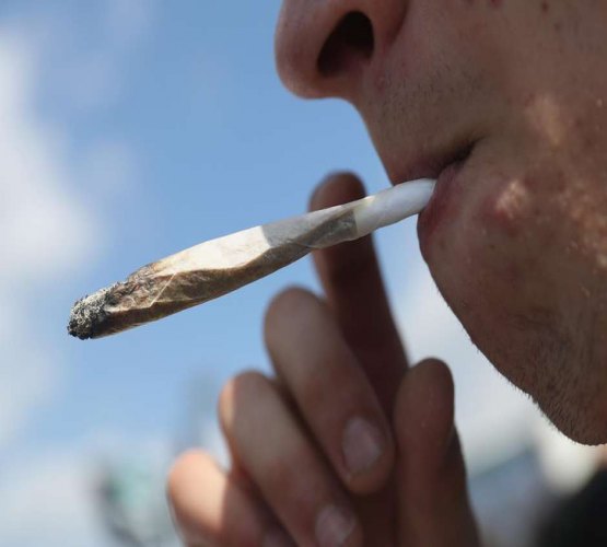 
Consumo de maconha entre jovens nos EUA supera o de tabaco