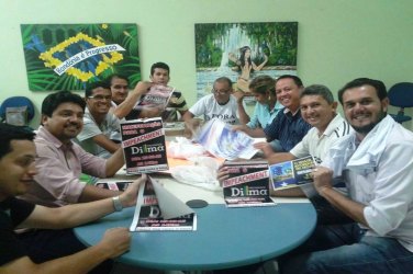 Movimento pró-impeachment realiza passeata em Porto Velho