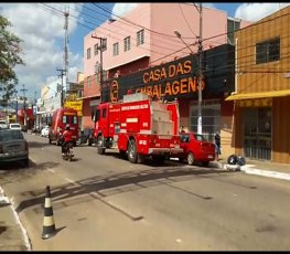 NO CENTRO - Falso incêndio em estabelecimento mobiliza equipes dos bombeiros 
