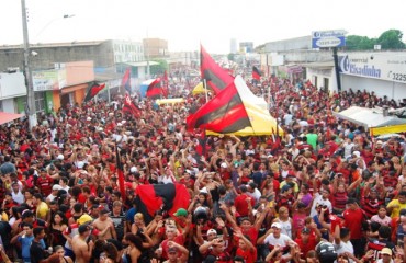 Milhares de torcedores do Flamengo comemoram o hexa brasileiro pelas ruas da capital - Confira fotos