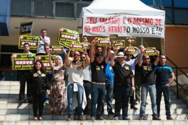 Servidores da Justiça Federal entram em greve