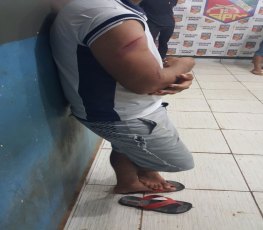 COMPROU E NÃO PAGOU: Homem é preso após agredir jovem com pedaço de madeira