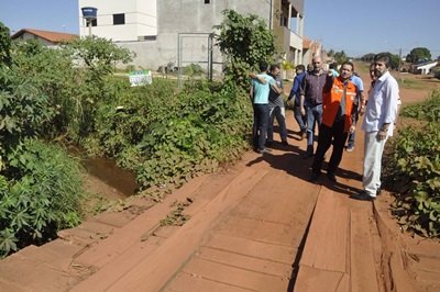 Raupp inaugura ponte e vistoria obras no interior de Rolim de Moura
