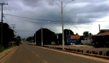 Objeto caindo do céu assusta moradores de Chupinguaia