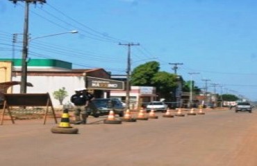 FALA INTERNAUTA - Agentes de trânsito da prefeitura irritam condutores e pedestres - VÍDEO