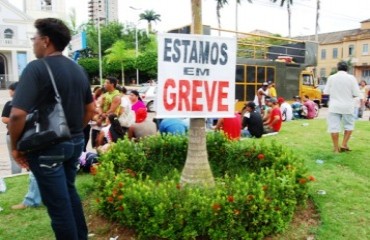 PROTESTO - Servidores da saúde municipal fazem manifestação em frente da Prefeitura da capital - Fotos