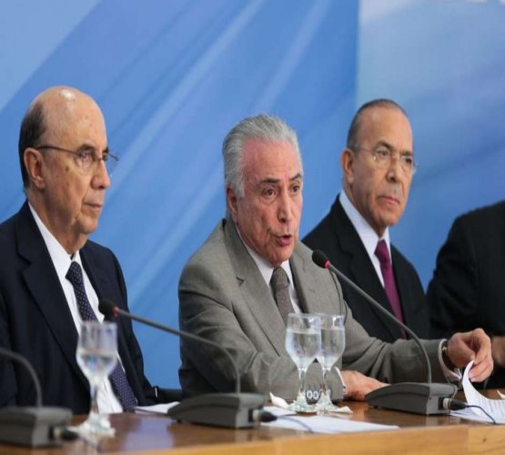 Governo elimina multa a empresa que demitir sem justa causa