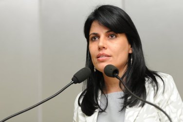 Deputada Estadual Glaucione Rodrigues repudia notícias falsas