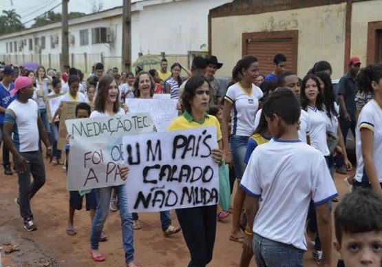 Estudantes prometem ir ao STJ por direito de estudar em Extrema de Rondônia