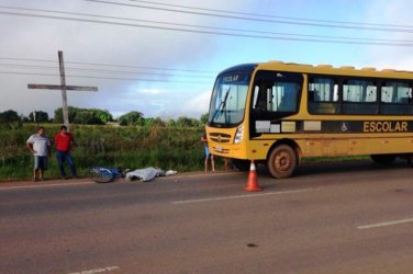 Idoso morre atropelado por ônibus em retorno da BR364