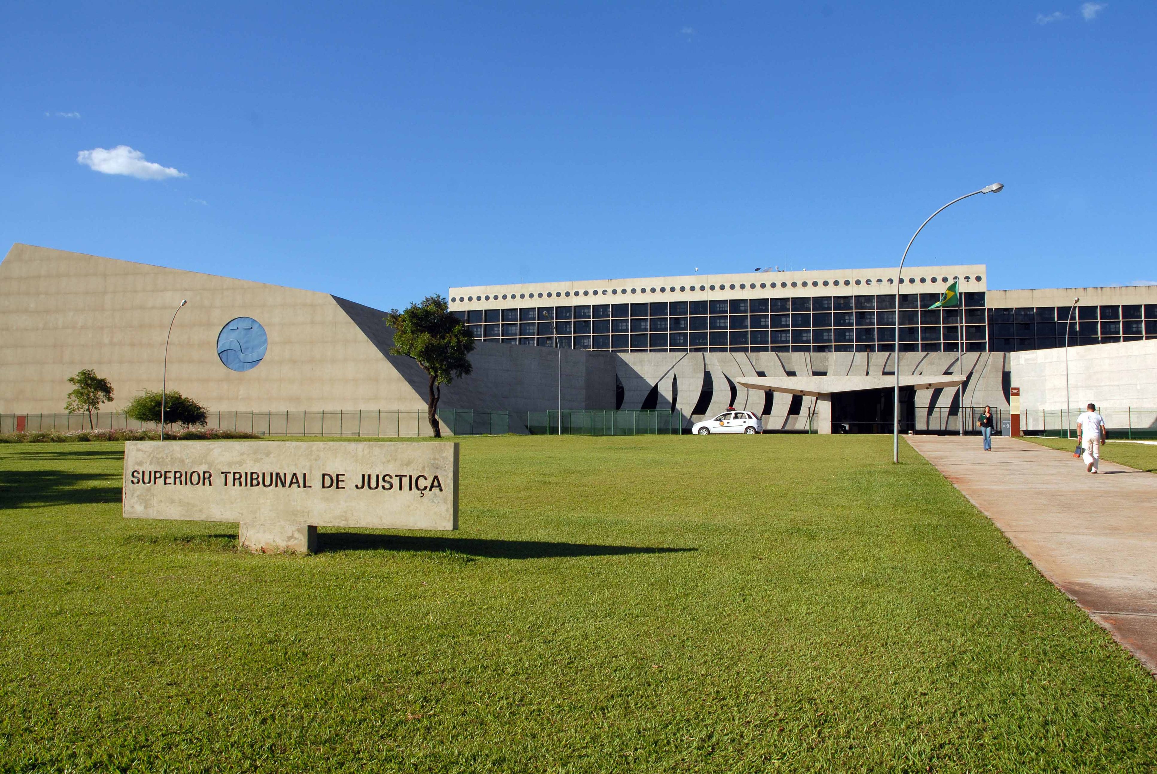 Filhos de paciente que morreu após receber medicamento vedado serão indenizados