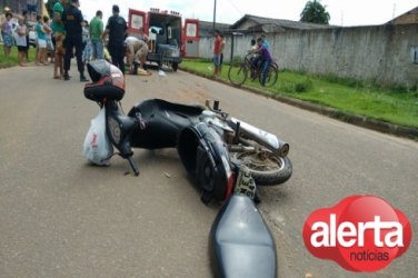 Motociclista quebra duas pernas em colisão com caminhonete