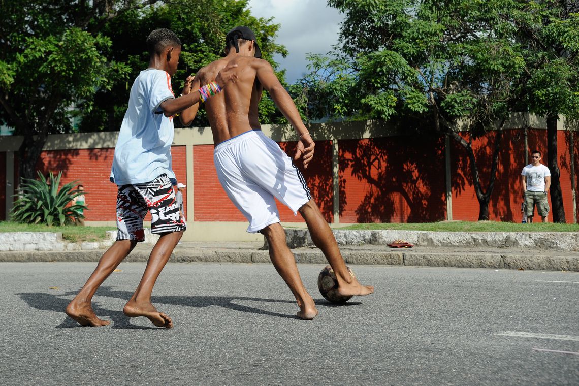 OCIOSIDADE: Dois em cada dez jovens de países emergentes não trabalham nem estudam