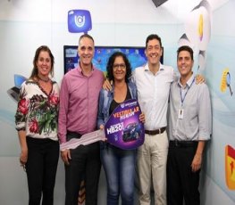 Moradora de Porto Velho ganha carro e bolsa de estudo em sorteio da Unicesumar