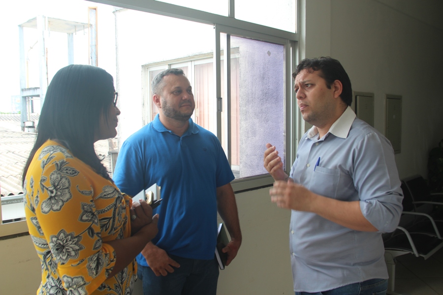 Joelna Holder visita Hospital e Pronto Socorro João Paulo II