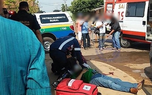 Homem é executado a tiro em porta de supermercado