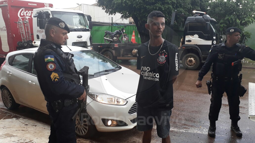 ALUCINADA: Após intensa fuga, suspeito é preso com moto roubada