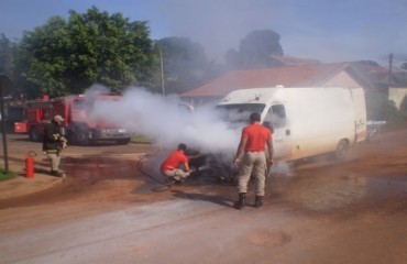 ROLIM DE MOURA - Ambulância da Prefeitura de Cacoal pega fogo - FOTO