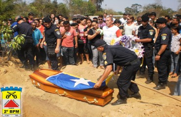 Lágrimas e comoção no enterro do Policial Militar Paes - Fotos