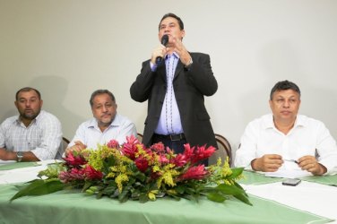 Maurão de Carvalho confirma em coletiva pré-candidatura ao Governo