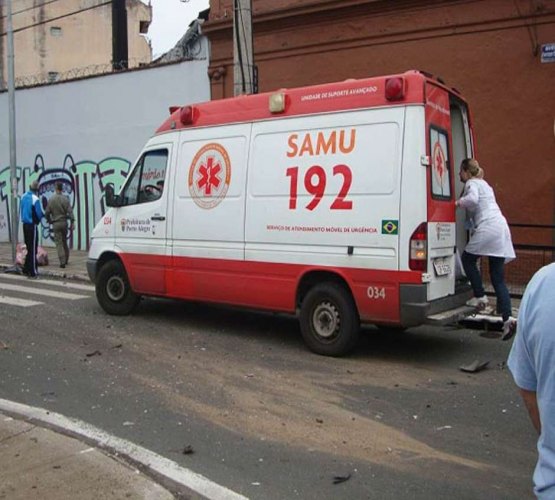 Ambulância do SAMU é roubada durante atendimento no RS