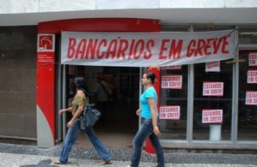 BANCÁRIOS - Em nota à imprensa confederação confirma que greve continua por tempo indeterminado