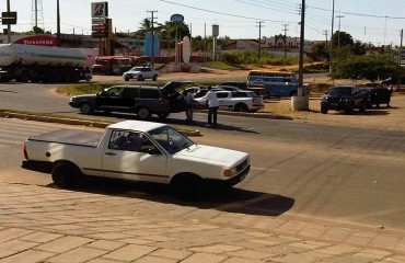 JI-PARANÁ – Caixão cai de carro funerário em plena avenida 