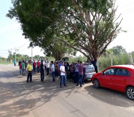 UBER's: Semtran barra protesto da categoria  no Espaço Alternativo