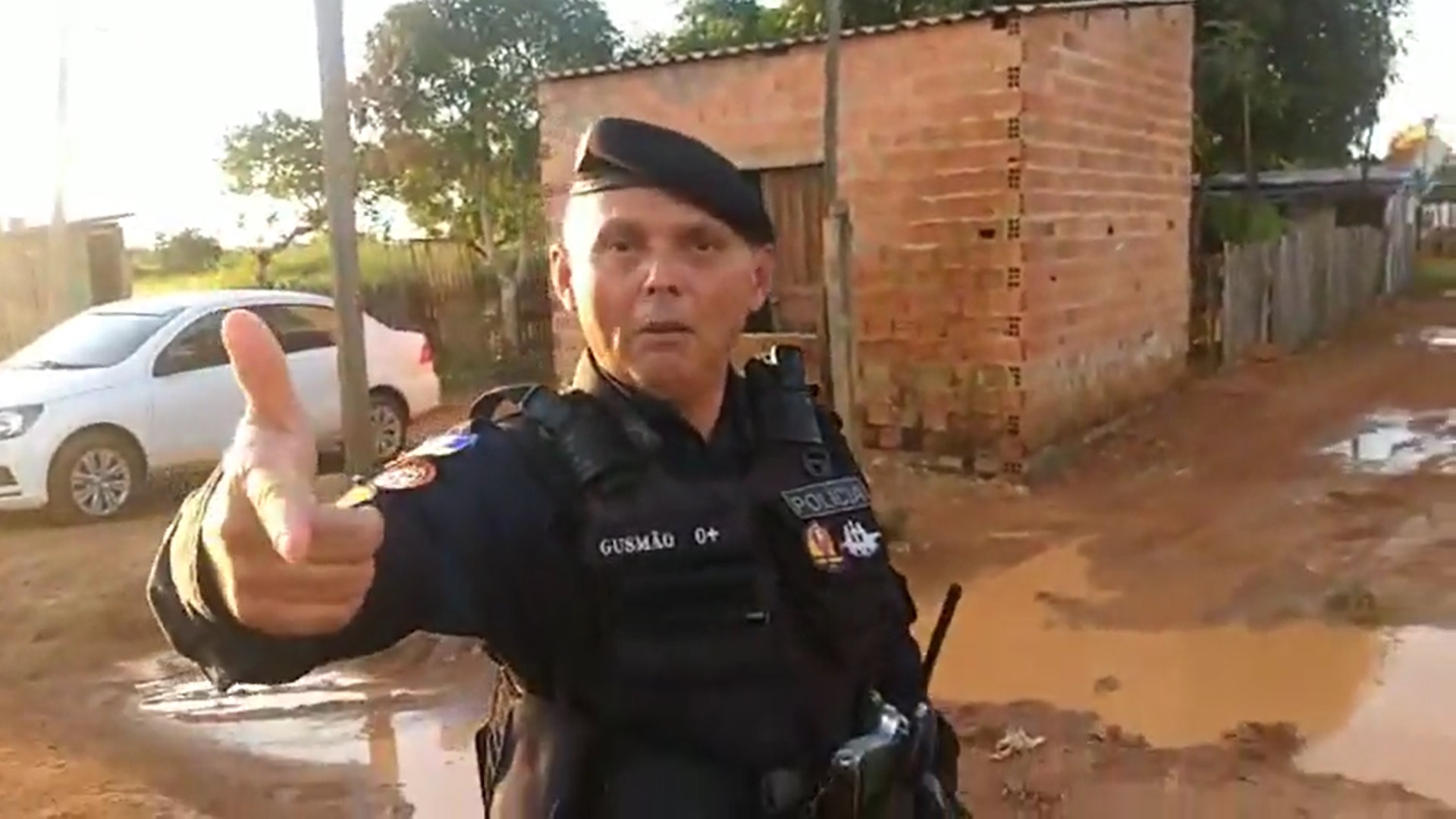 VÍDEO: Equipe do Gusmão prende suspeito com várias motos roubadas, arma e droga