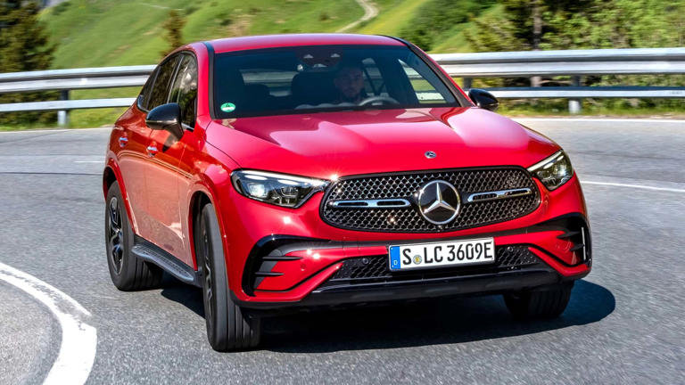 Mercedes-Benz lança GLC 300 AMG Line 2025 até R$ 75.000 mais barato