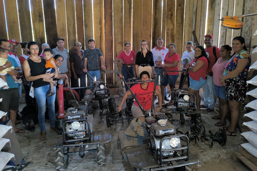 CLÁUDIA DE JESUS: Emenda parlamentar da deputada fomenta agricultura familiar 