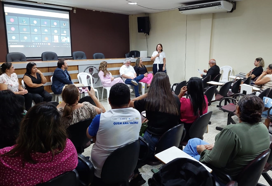 SAÚDE: Profissionais vão a aula inaugural do curso sobre imunobiológicos especiais