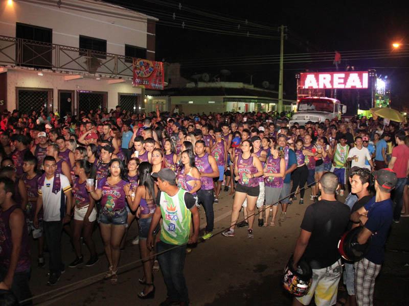 FOLIA DE RUA: Festa de Carnaval deste final de semana inicia na sexta e encerra no domingo