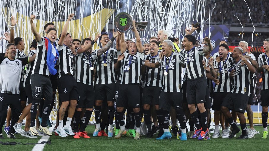 QUE FASE! Botafogo vence São Paulo e é campeão brasileiro de 2024