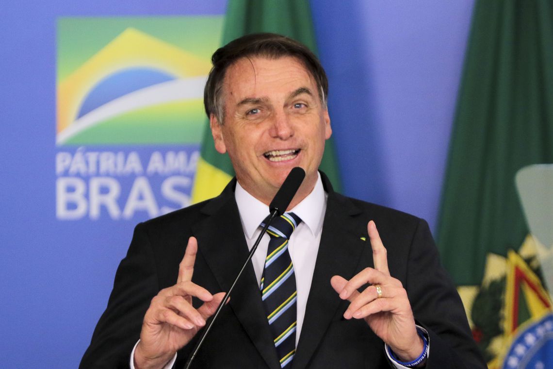 RETORNO: Bolsonaro quer retomada do futebol no país, apesar da pandemia