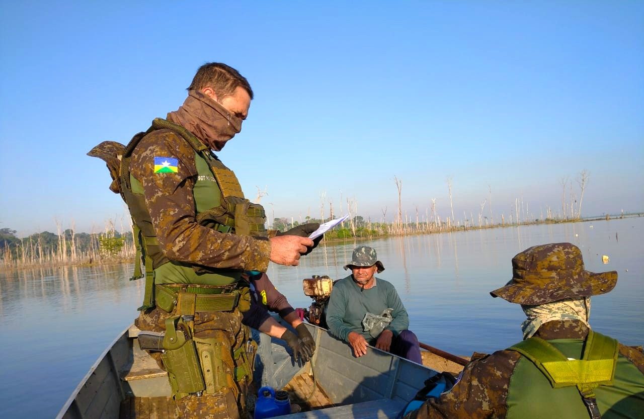 EM RONDÔNIA: Polícia Ambiental realiza fiscalização para combater pesca clandestina