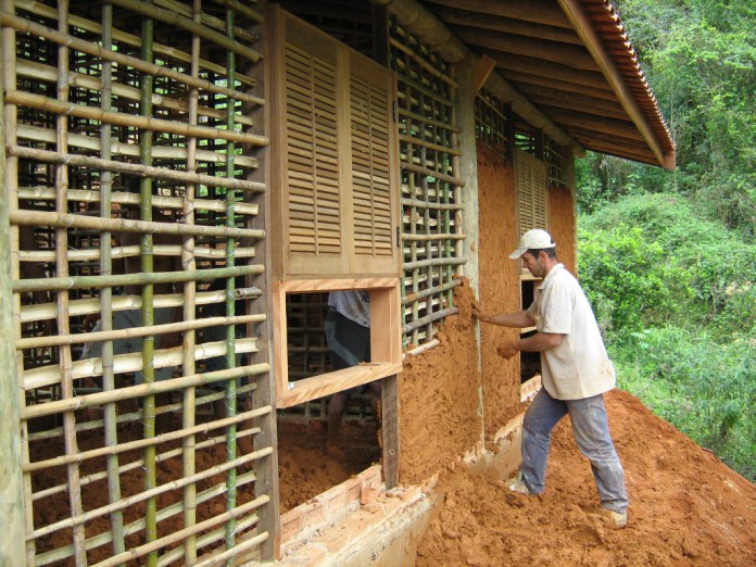 SUSTENTABILIDADE: Curso de Bioconstrução pela primeira vez na capital; aberto a todas as áreas