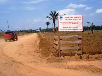 Prefeitura constrói estrada para beneficiar comunidade Bom Jesus 