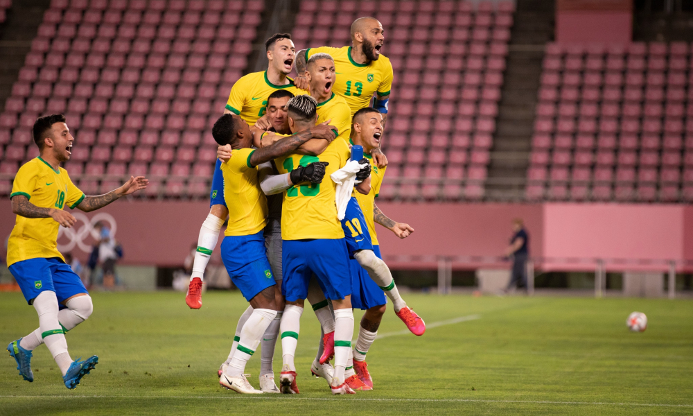 TÓQUIO 2020: Brasil sofre, mas vence o México nos pênaltis e está na final dos Jogos Olímpicos