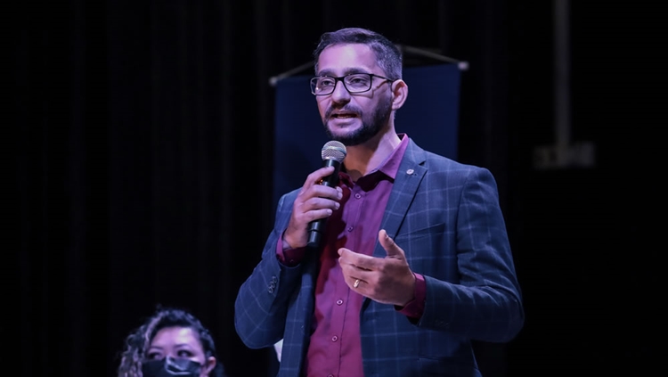 TEATRO BANZEIROS: Deputado Anderson participa de cerimônia para entrega de emenda parlamentar