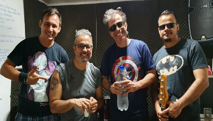 Banda Thr3Plus, de Porto Velho, se apresenta no Bazar da Solidariedade