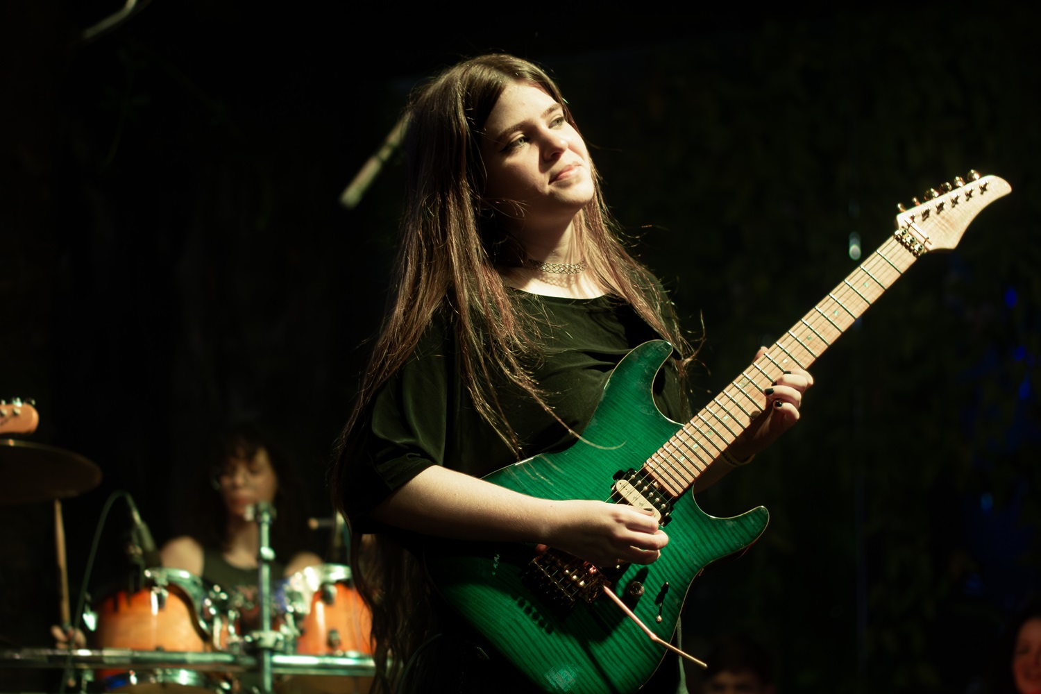 DE PORTO VELHO: Guitarrista Clara Lemes participa de concurso nacional e pede que rondonienses votem nela