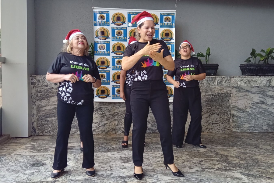 INCLUSÃO: Coral de Libras da Semusa apresenta Cantata de Natal