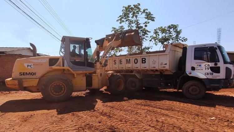 VEREADOR: Capital começa a asfaltar bairro Aponiã atendendo pedido de Edwilson Negreiros