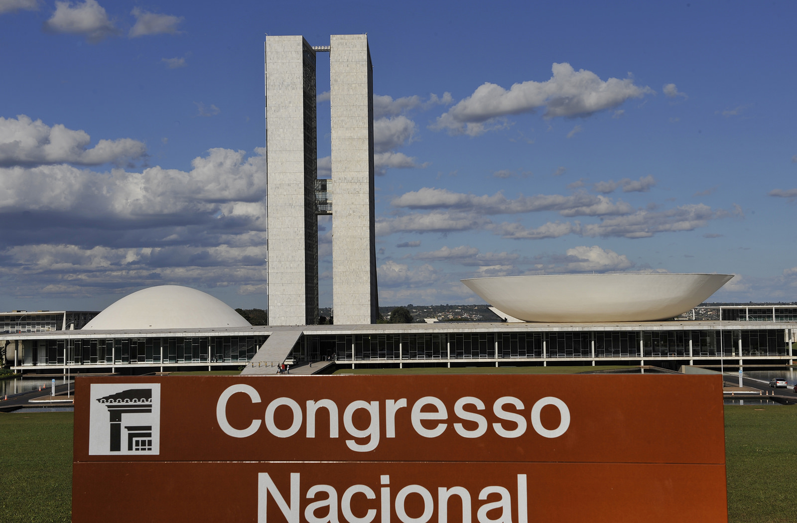 INSEGURANÇA: Instabilidade governamental afeta avanço das reformas no Congresso Nacional