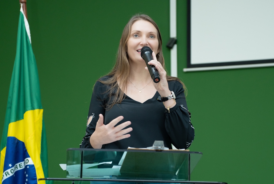 LEBRINHA: Deputada garante R$ 400 mil para a saúde de Vale do Paraíso