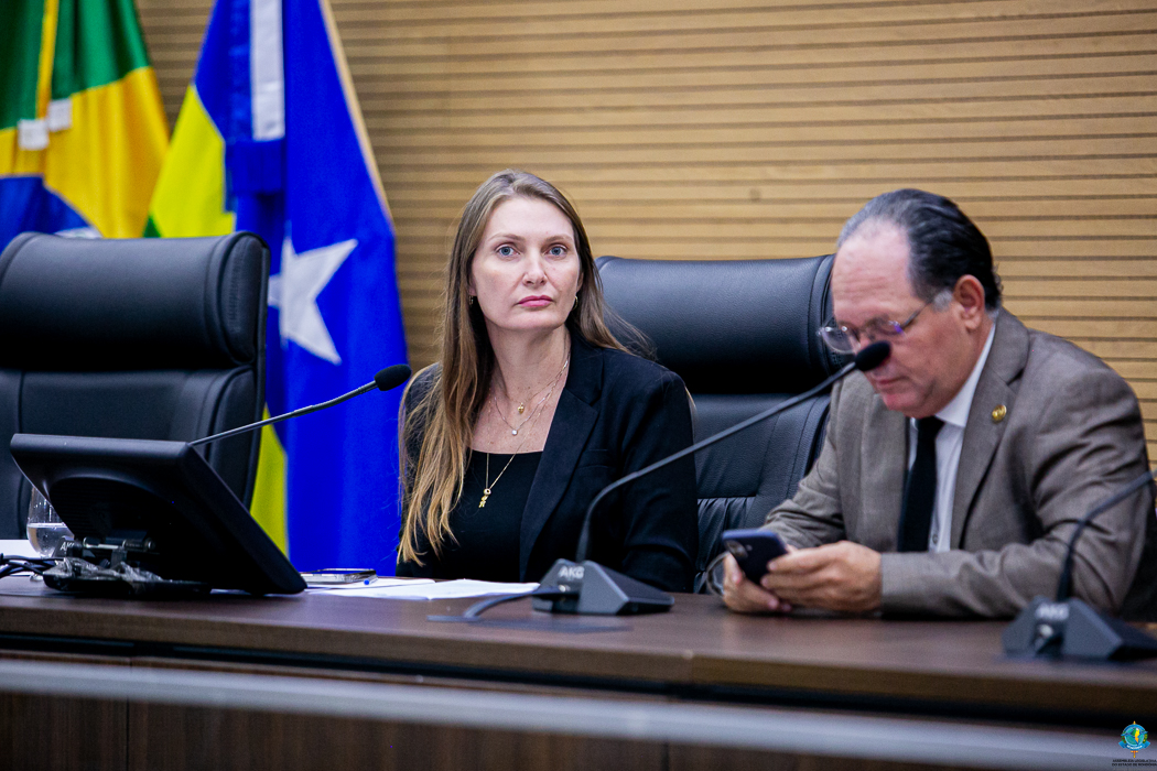 LEBRINHA: Deputada indica reforma e ampliação da EMIF Monteiro Lobato à SEDUC