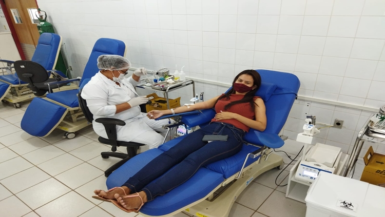 NA CAPITAL: Servidores doam sangue e contribuem com o estoque de bolsas da Fhemeron