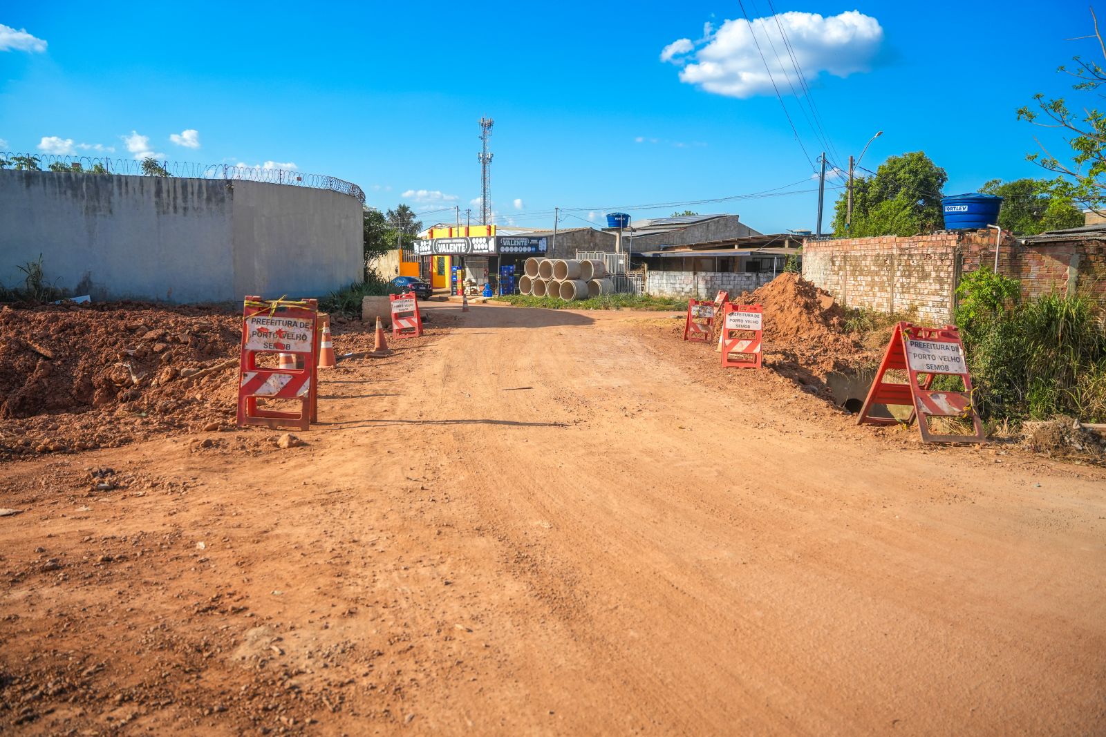 OBRAS: Prefeitura trabalha para sanar problema histórico de infraestrutura em PVH
