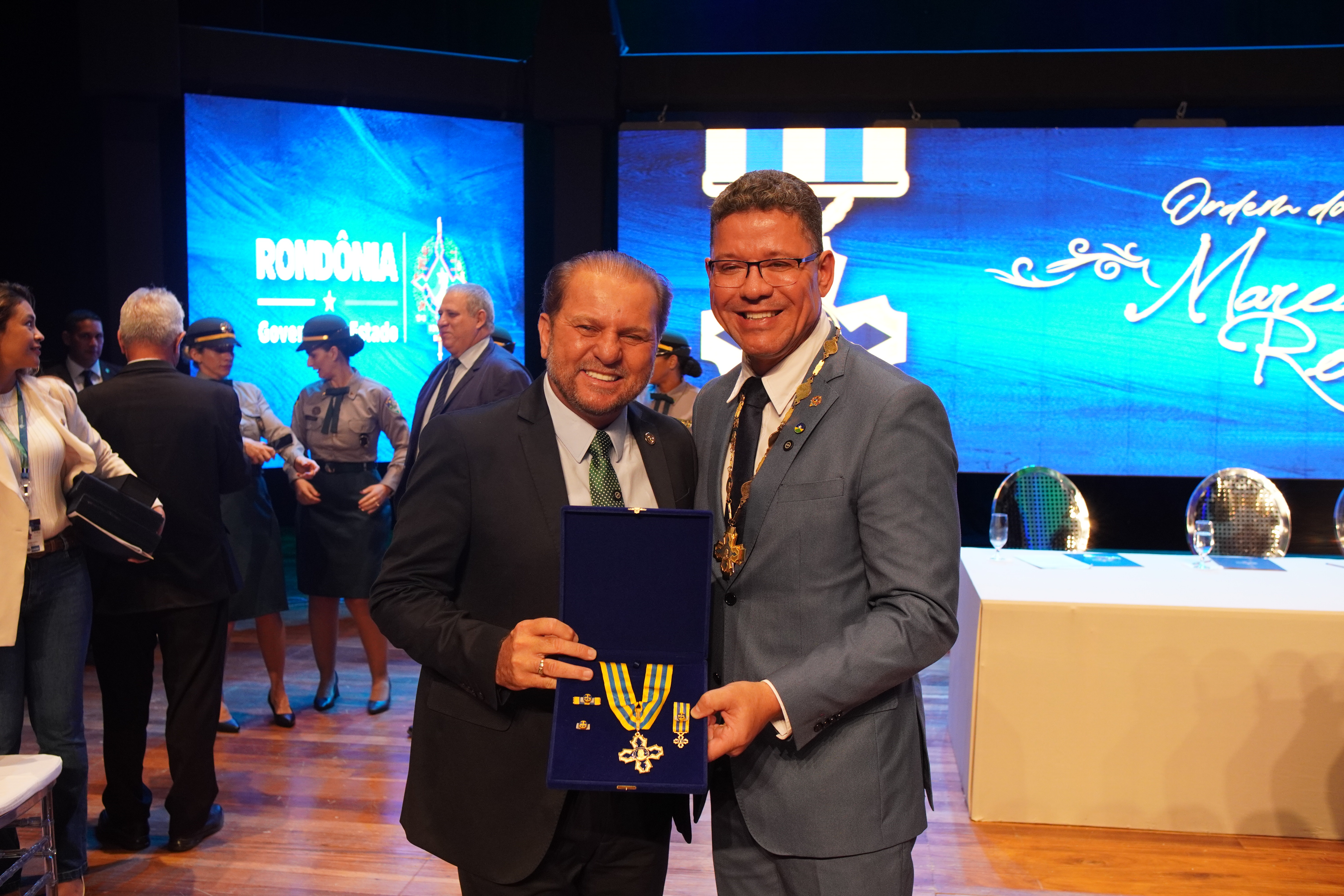 CIRONE DEIRÓ: Deputado recebe reconhecimento  por contribuir com desenvolvimento de Rondônia  